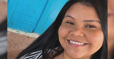 Mulher morta após veículo furar sinal vermelho a 100 km/h e arremessar moto a 500 metros é identificada em Florianópolis