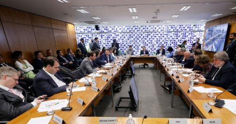 Nem anistia nem fim do foro privilegiado na Câmara: pautas da Oposição não emplacam