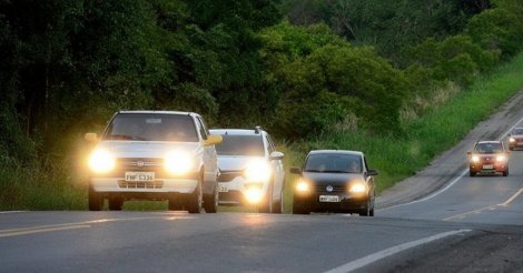 Nova Regra do Farol começa a valer em 2026: saiba onde, o que muda e como não levar multa