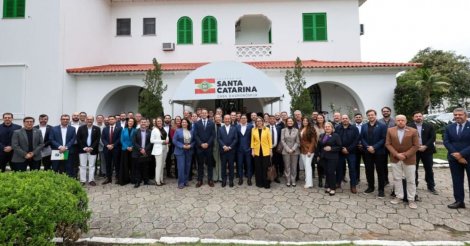 Pelo Estado /  Governador recebe lideranças empresariais e associações comerciais