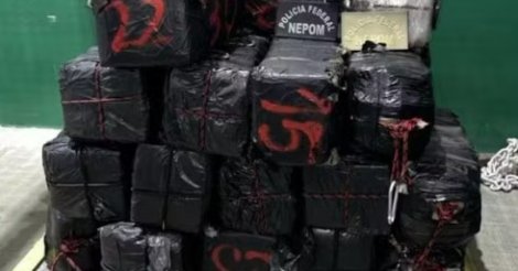 PF apreende 1 tonelada de cocaína após 2 dias de buscas em navio atracado em porto de SC