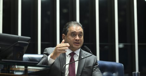 PF faz operação contra desvios do INSS: senador Weverton é alvo e secretário da Previdência é preso