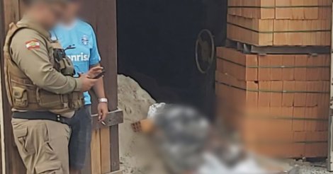 PLANTÃO / LAGUNA / Homem é encontrado morto em obra no Magalhães
