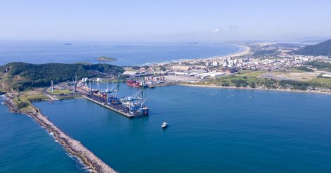 Porto de Imbituba conclui 2025 com obras estruturantes e investimentos que redefinem sua capacidade operacional