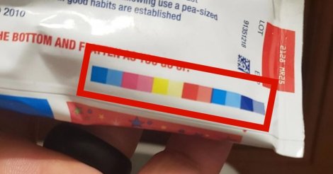 Pouca gente nota: o que significa os quadrados coloridos na pasta de dente