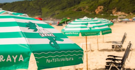 Praia do Rosa e orla de Imbituba são revitalizadas com melhorias nos quiosques e serviços