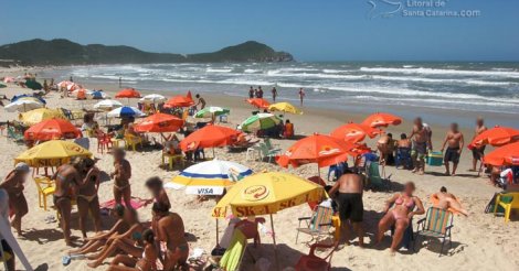 IMBITUBA / PRAIAS LOTADAS / TURISTAS / DIVERSOS ESTADOS / DA IMPRESÃO QUE NOSSA POPULAÇÃO TRIPLICOU