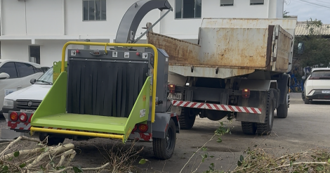 Prefeitura de Imbituba adquire máquina trituradora de resíduos para reforçar limpeza urbana
