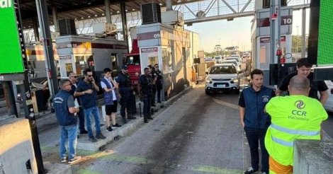 Procon de Laguna fiscaliza pedágio após denúncias de filas