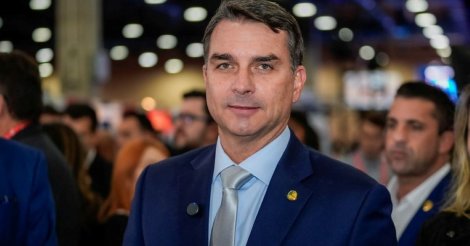 Quaest: Flávio Bolsonaro ultrapassa Lula numericamente e lidera simulação de segundo turno