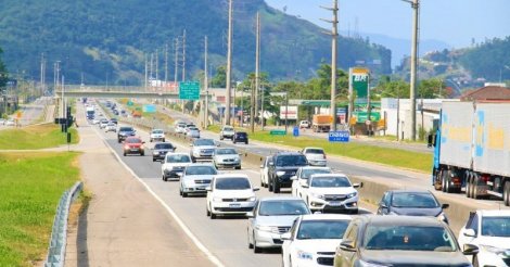 Rodovias estaduais de SC têm alta de 11% nos acidentes no Carnaval 2026, aponta PMRv