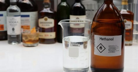Rótulo torto e preço baixo: metanol em bebidas preocupa SC e Procon dá dicas para identificar