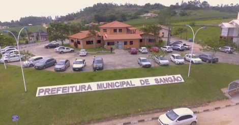 Sangão / Justiça mantém proibição de contato de prefeito com denunciados e testemunhas