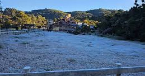 SC amanhece pelo 2º dia seguido com temperatura abaixo de zero, geada e termômetro chega a -3°C