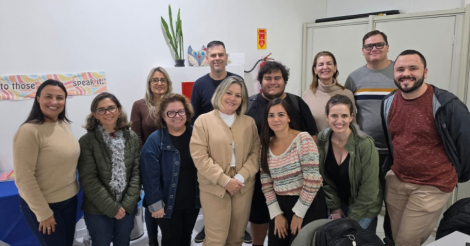 SEDEJ promove formação para professores de Inglês e mantém material didático na rede municipal