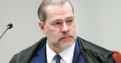 Toffoli foi a Lima em jato privado com advogado do caso Master para ver o Palmeiras perder