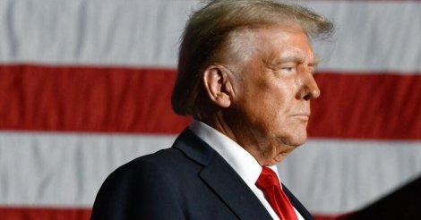 Trump diz que Forças Armadas dos EUA responderão com “força total” caso Irã ataque o país