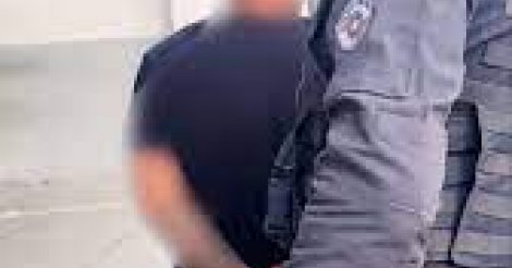 TUBARÃO / Homem é preso em flagrante ao ser surpreendido pela PM em frente à sua residência