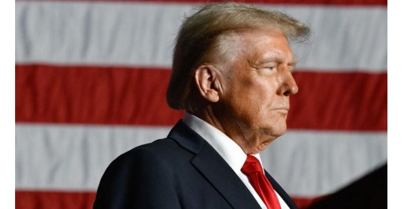 Trump diz que Forças Armadas dos EUA responderão com “força total” caso Irã ataque o país