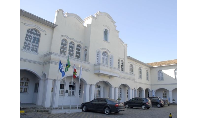 UNISUL / Fundação venderá quatro imóveis para quitar dívidas