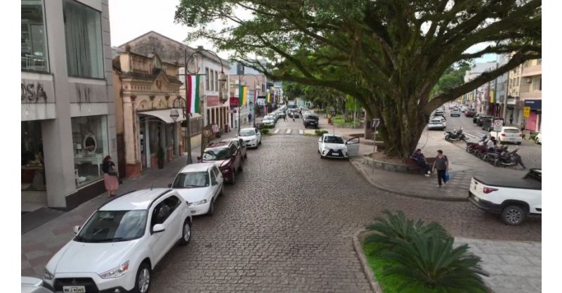 Urussanga / TCE aponta excesso de temporários e pagamentos irregulares em prefeitura