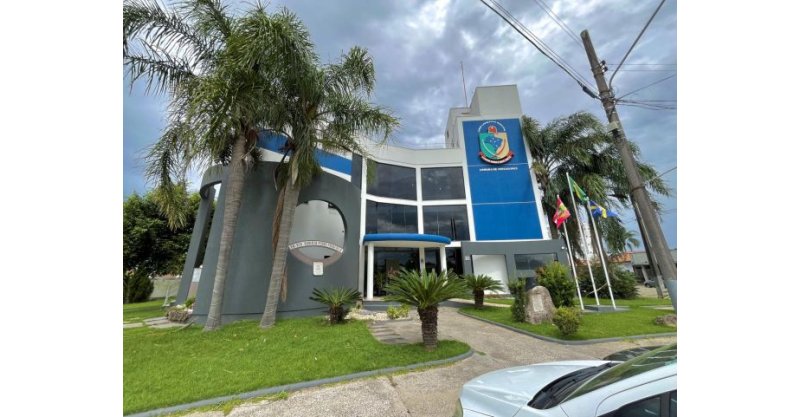 Vereadores de Capivari de Baixo passam a receber auxílio-alimentação de R$ 1,5 mil / BRASILLLLL