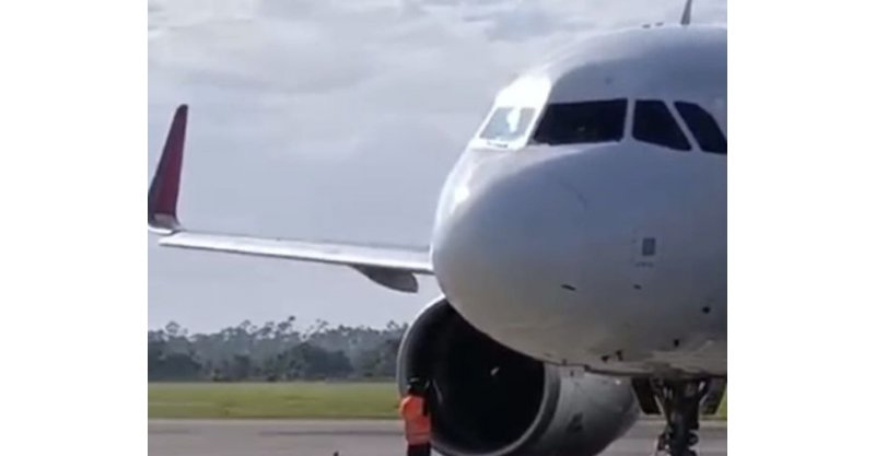 Voo da Latam tem decolagem abortada após colisão com aves em Jaguaruna